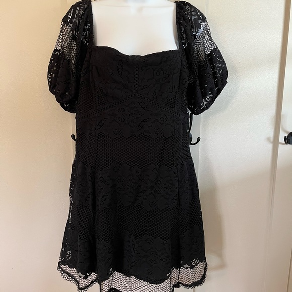 Free People Dresses & Skirts - Free People Black Lace mini dress